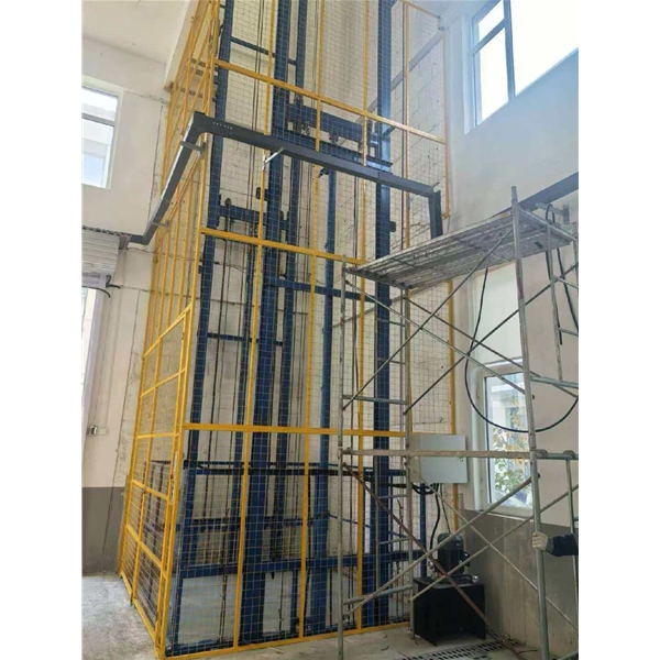 太原导轨链条式升降货梯