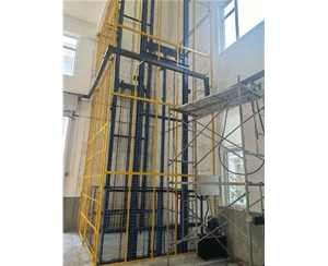 太原导轨链条式升降货梯